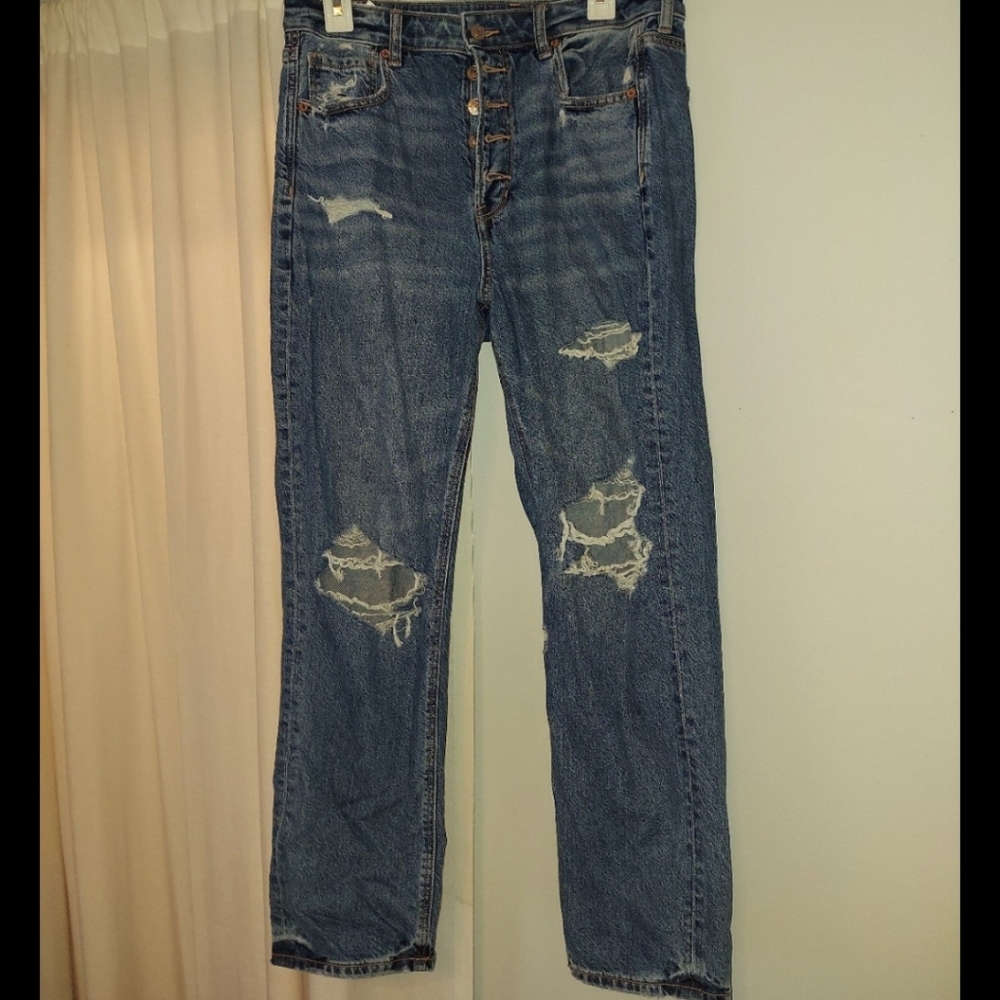 American Eagle Mom Straight Jeans size 10 Button fly distressing